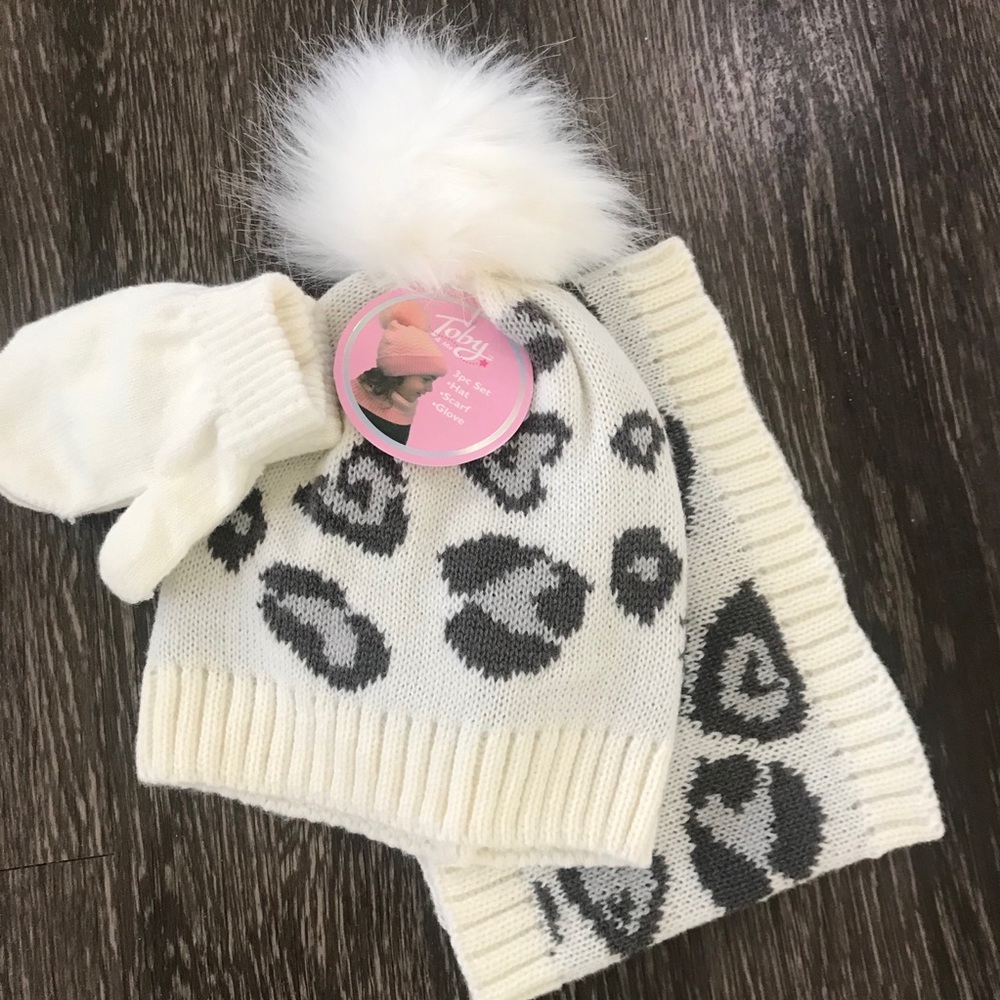 NWT Toby & Me 3 pc Snow Leopard Hat Set